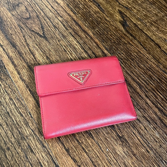 Red Prada Wallet - Picture 1 of 4